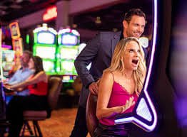 Antarmuka mode demo Casino Hold'em dengan chip virtual